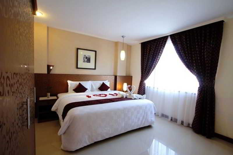 Ohana Hotel Kuta Kuta Lombok Exterior foto